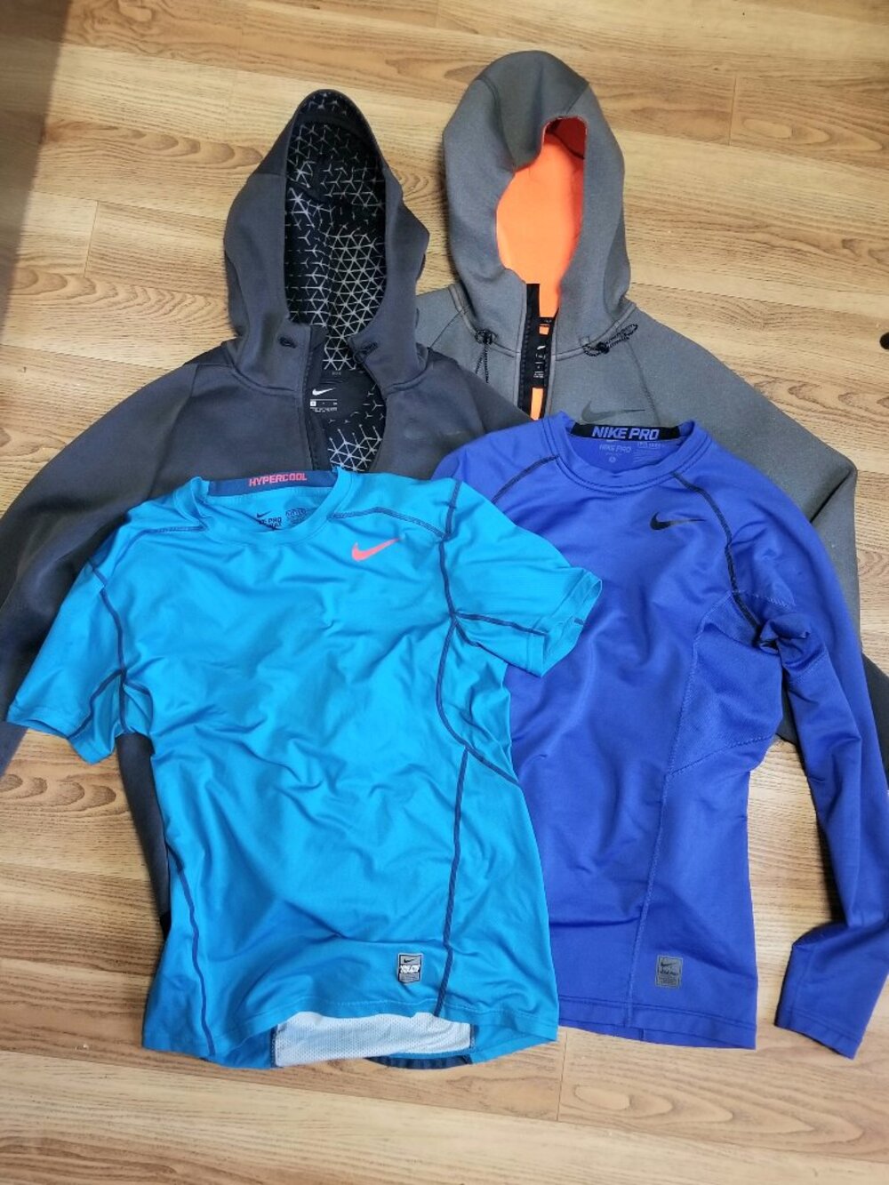 4 ITEMS !! 2 NIKE SPHERE MAX HOODIE + 2 NIKE PRO COMBAT SHIRTS HYPERWARM